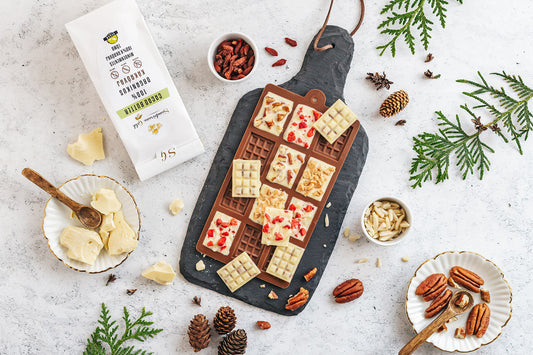 Mentes fehér csokoládé házilag, perui nyers kakaóvajból.